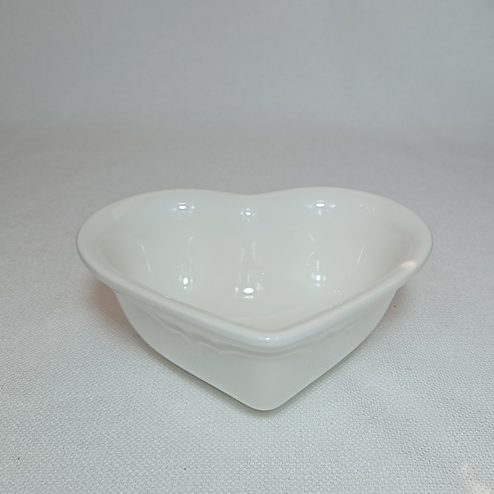 Vintage Pfaltzgraff Stoneware heart-shaped candy or relish dish